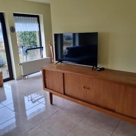 Schoene Und Ruhige In Fruecht Apartment