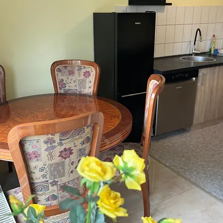 Apartment Schoene Und Ruhige In Fruecht Frucht